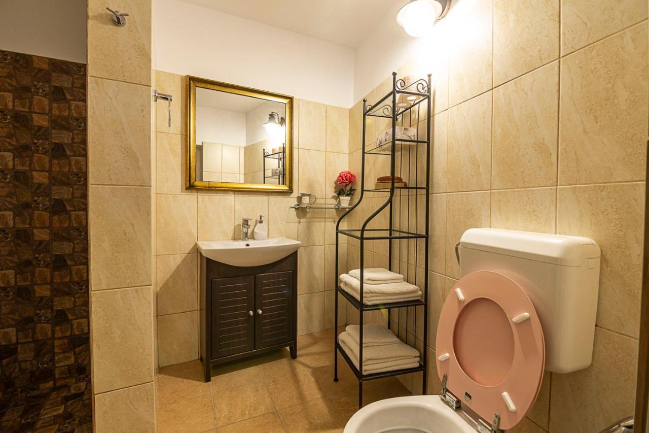 شقة Casa Sara سِنايا المظهر الخارجي الصورة