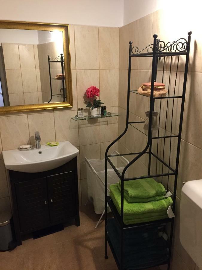 شقة Casa Sara سِنايا المظهر الخارجي الصورة